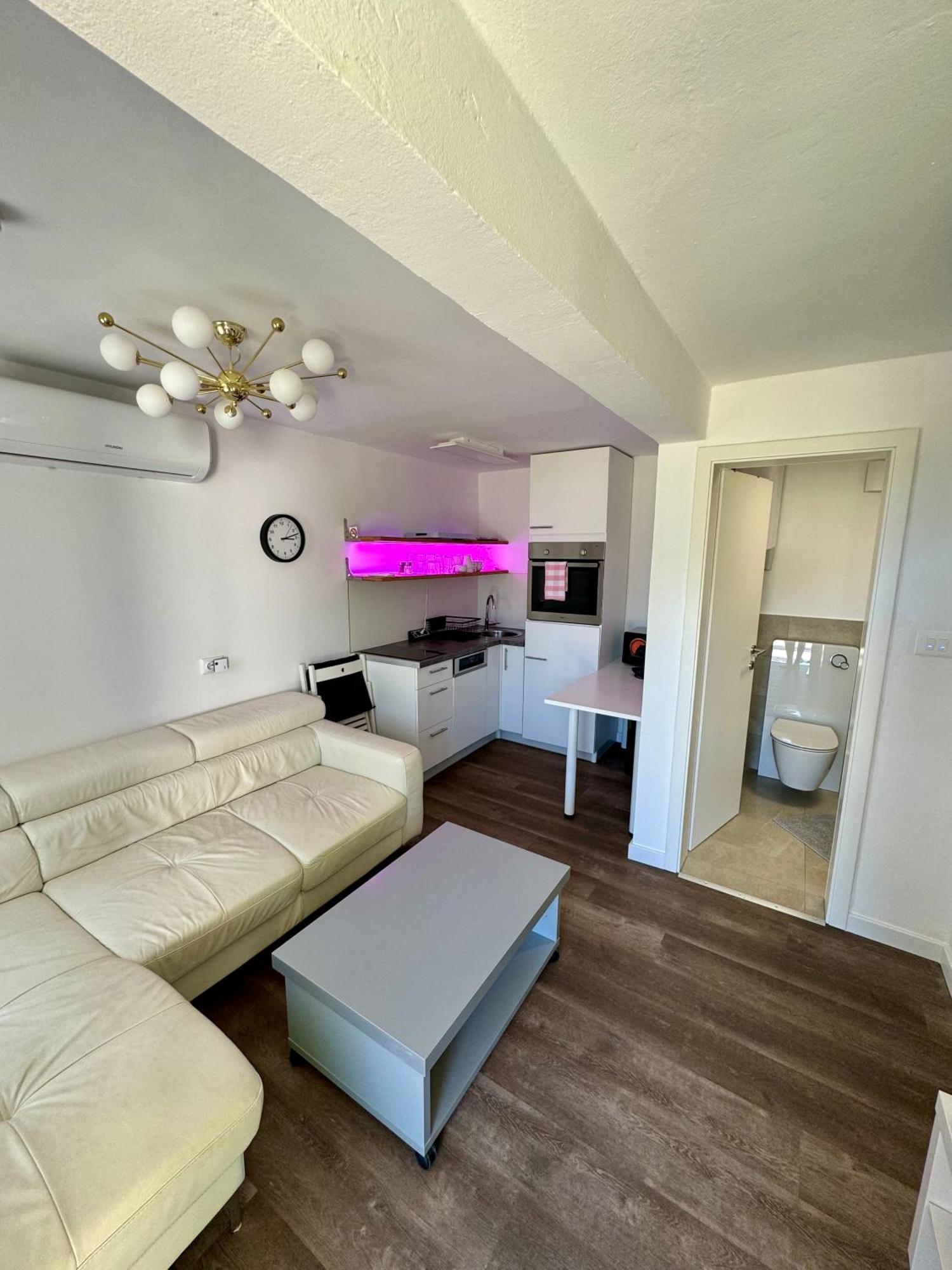 Enna Apartment B Meerblick Perfect Location Medulin Exterior photo